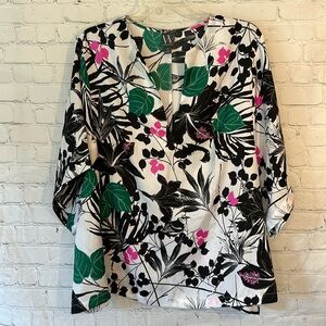 Worthington light and airy flowered top